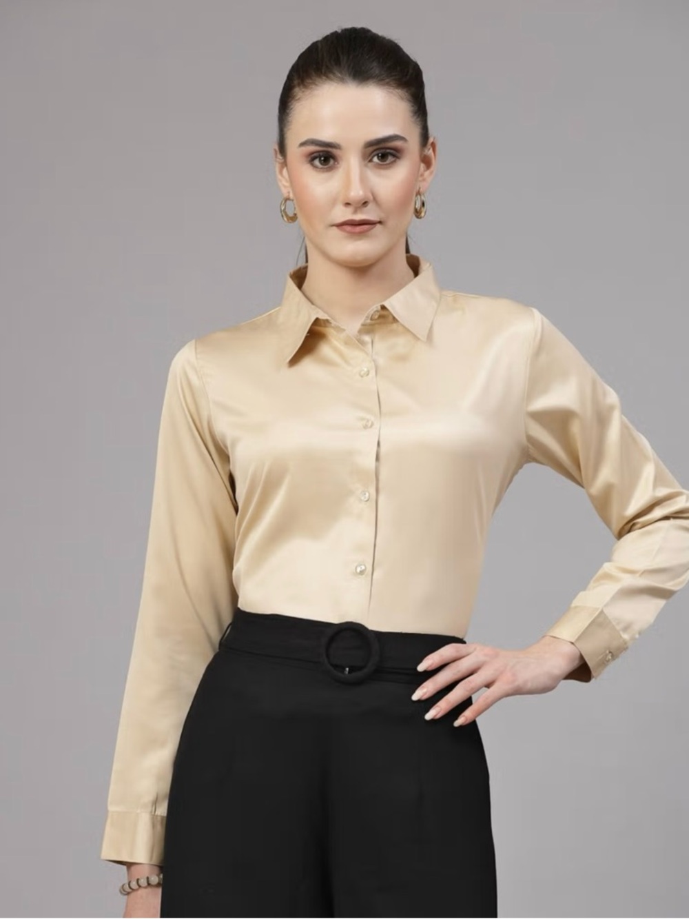 Women's Satin Button-Up Shirt in Champagne Womens size 6